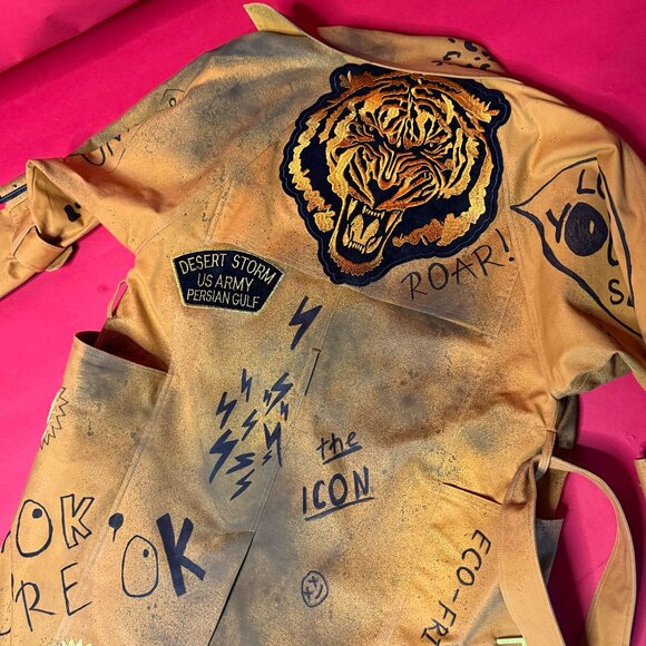 Upcycled Graffiti Tiger Coat – Hand-Painted Sustainable Art Jacket - Picture 8 of 12